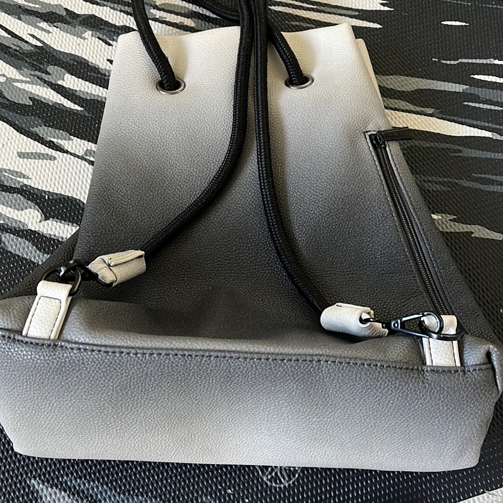 Pixie + Mood Ombre Convertible Tote/Backpack - image 6